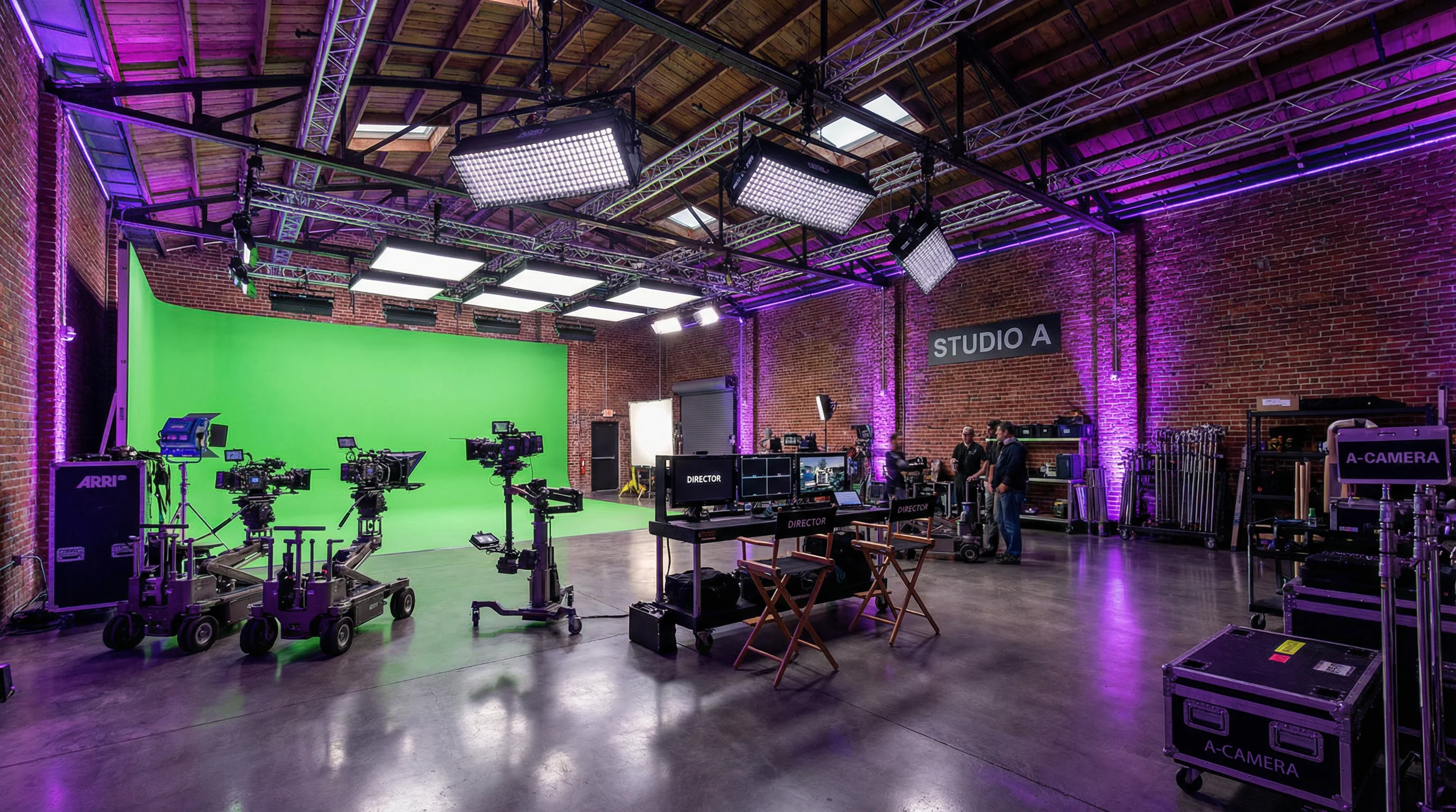 无限臀山传媒专业拍摄设备与影棚布置